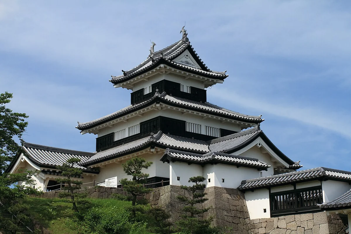 白河小峰城の木造復元三重櫓